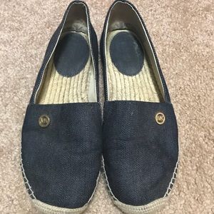 Michael Kors flats • Sz 9.5 • blue denim
